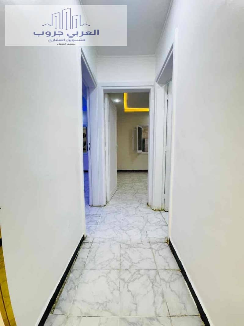 15 0c8fb1a1-a2a0-40d4-b859-cf1f10d82fa8. jpg