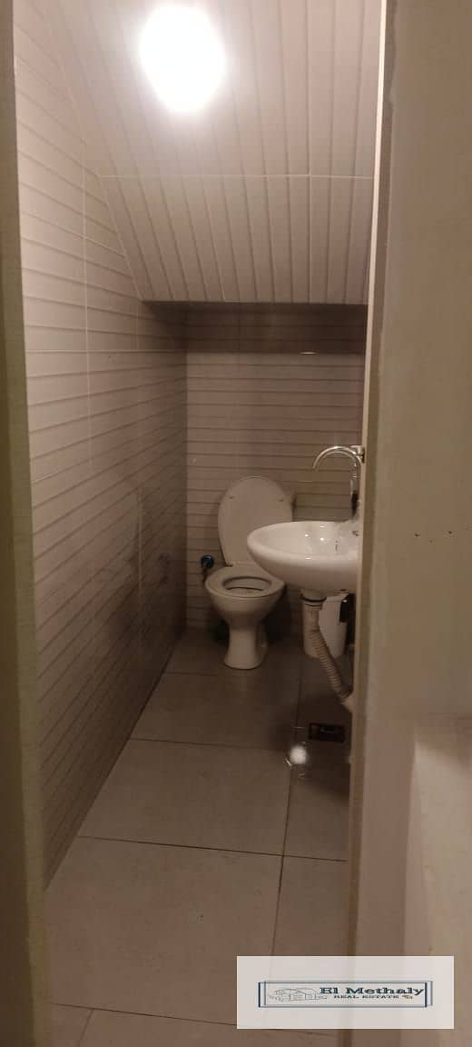 16 3004d70b-5dde-48c5-b080-3f2806fc78d8. jpg