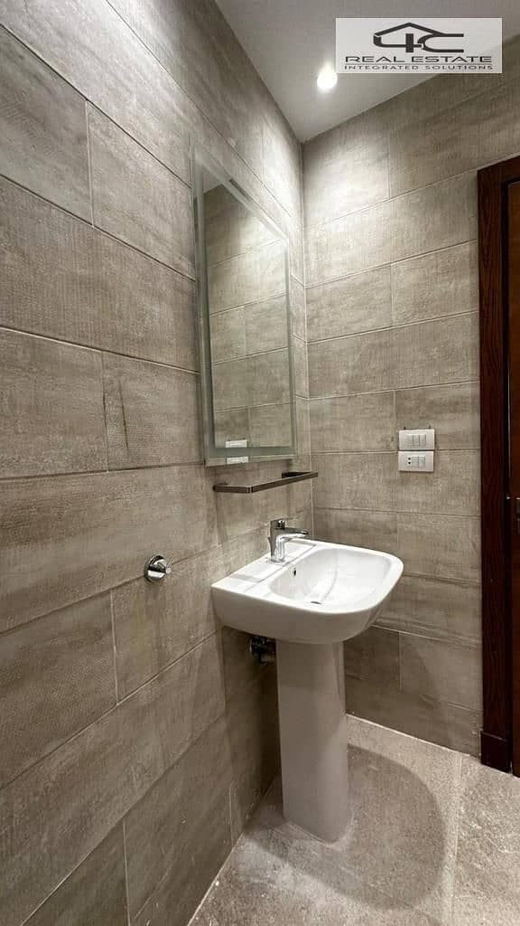 10 WhatsApp Image 2025-11-20 at 5.11. 53 AM. jpeg