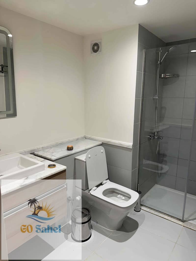 10 8662683e-ef86-448c-b471-5952e67f855e. jpg