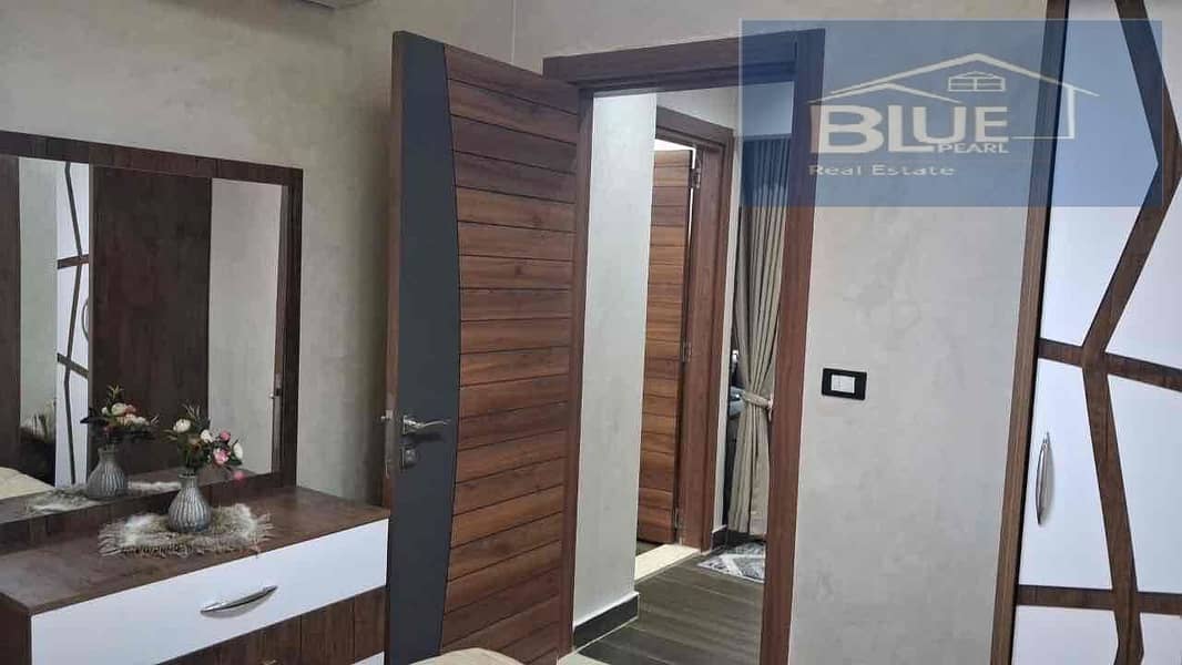 10 4326d920-a613-42df-9b9b-3a927aa464a0. jpg