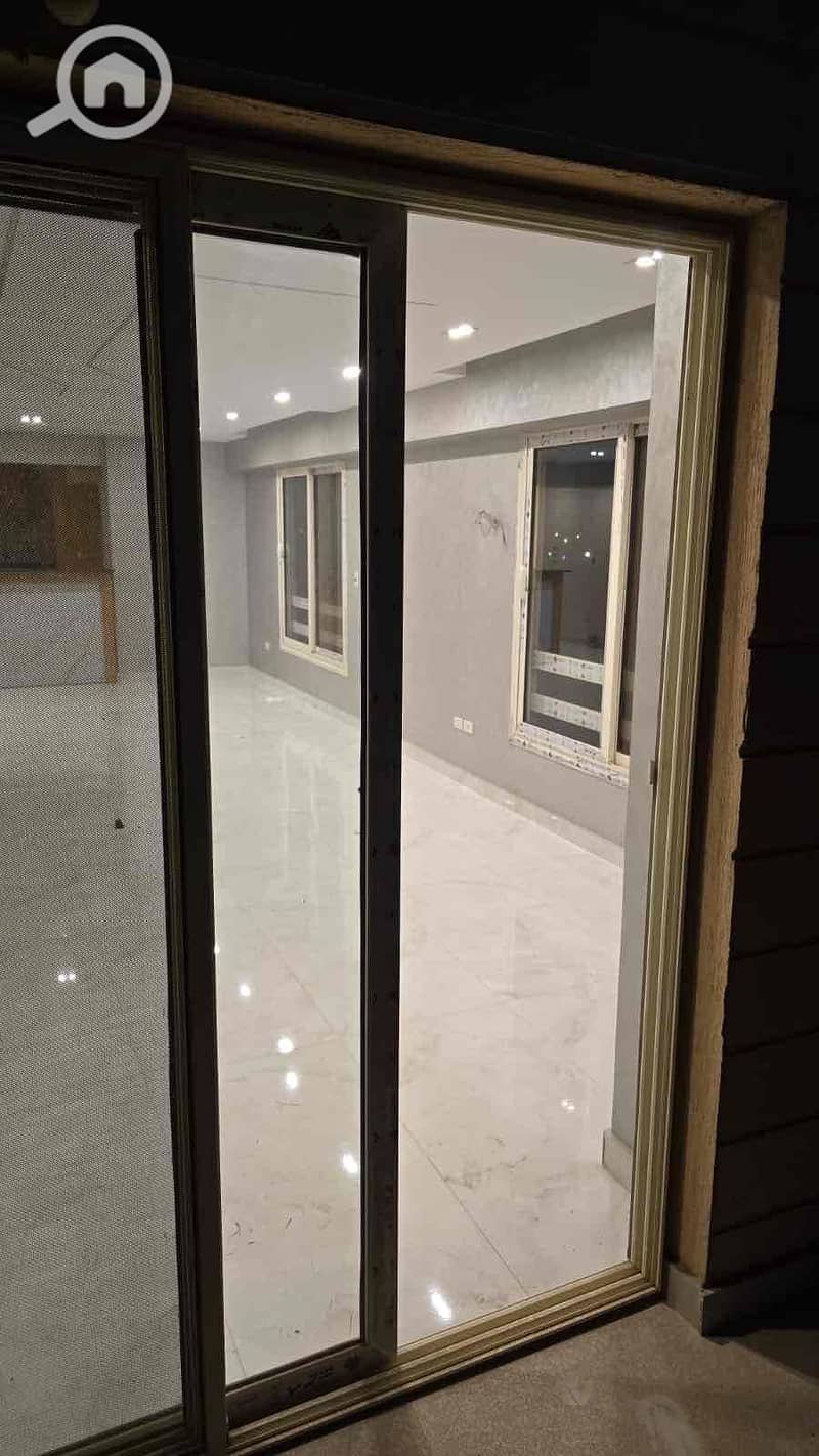 10 e09a89f6-7ff9-4022-92b4-97ed00d2df2d. jpg