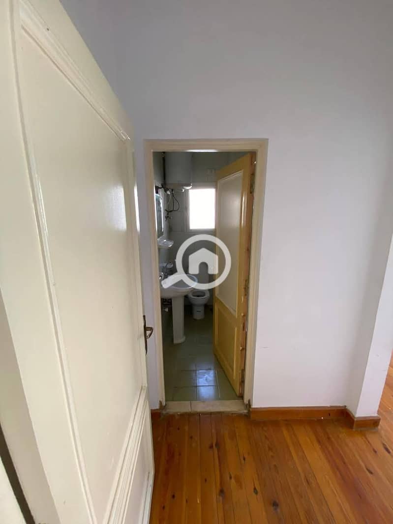 4 584645938_872105675352695_2662983052246050526_n. jpg