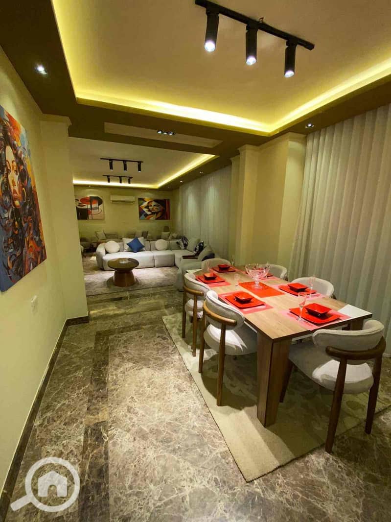 24 ea62291e-d2cc-4fed-9851-2c81a1e0b8e0. jpg