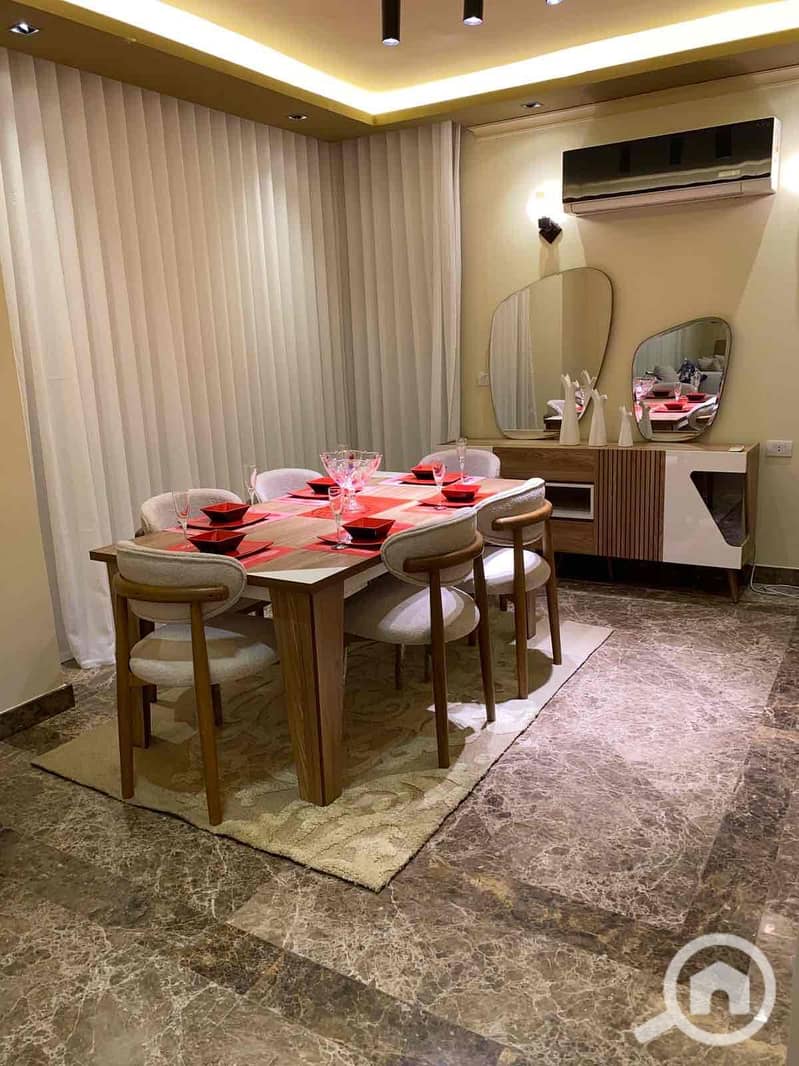 25 f0e58aa9-0030-48bc-8717-d65f0a674b93. jpg