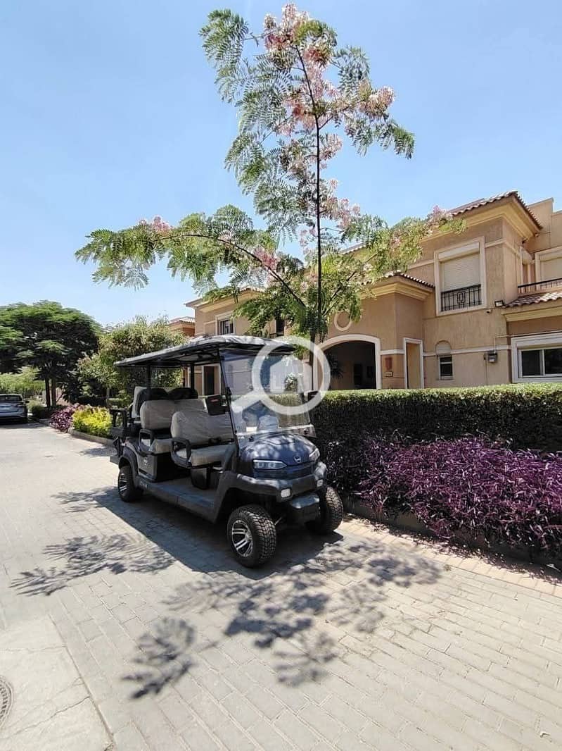 8 FB_IMG_1759849768924. jpg