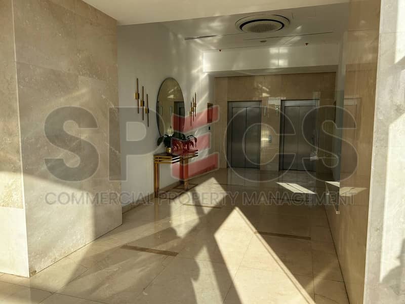 4 photo_5976601830706236464_y. jpg