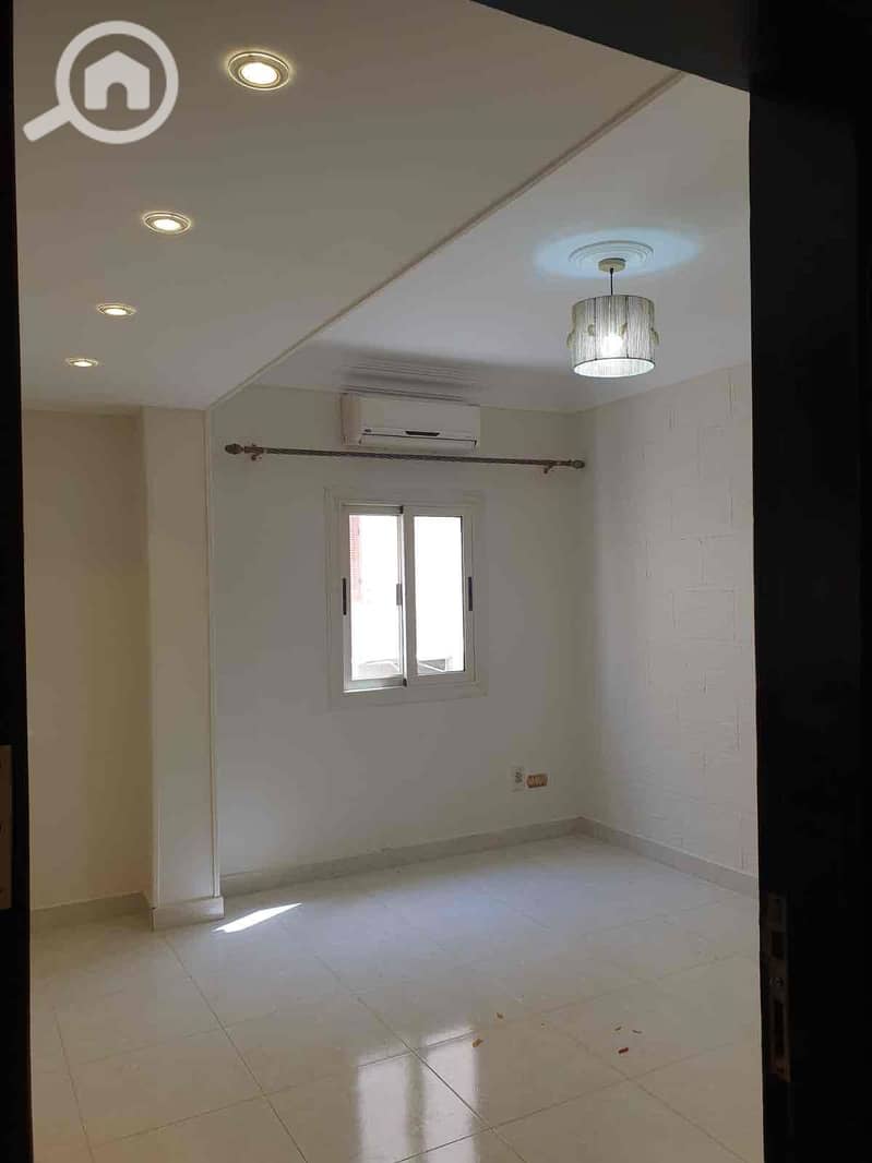 3 8e2b0804-0863-4480-bed5-992584f6d73f. jpg