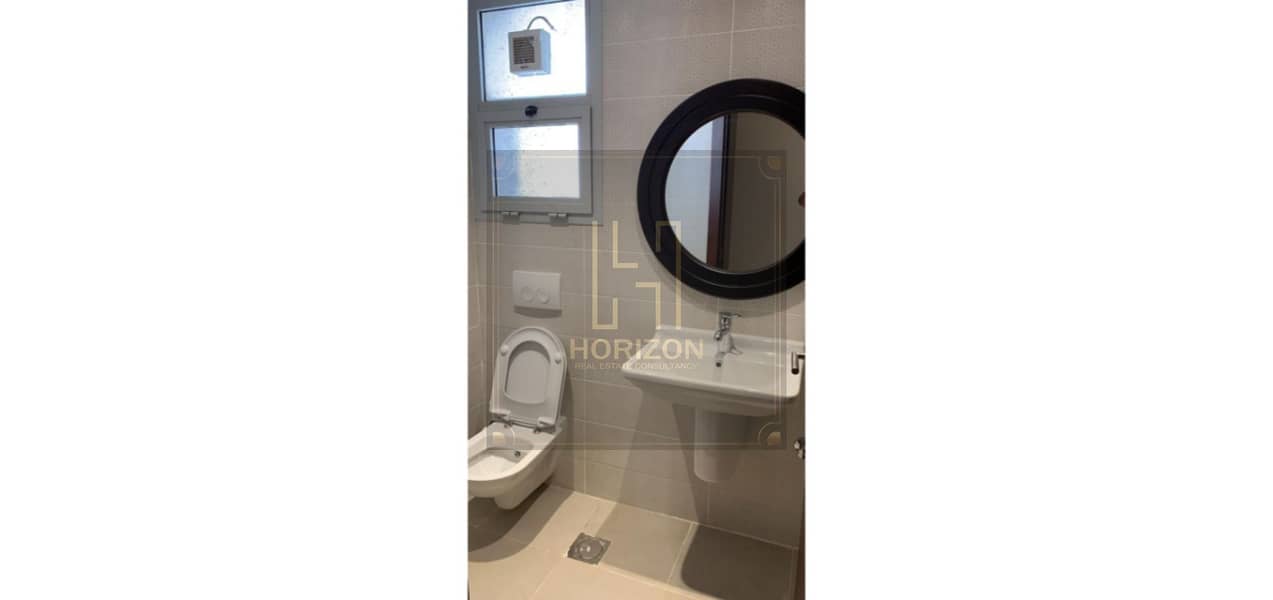 5 WhatsApp Image 2025-10-05 at 11.21. 44 PM. jpg