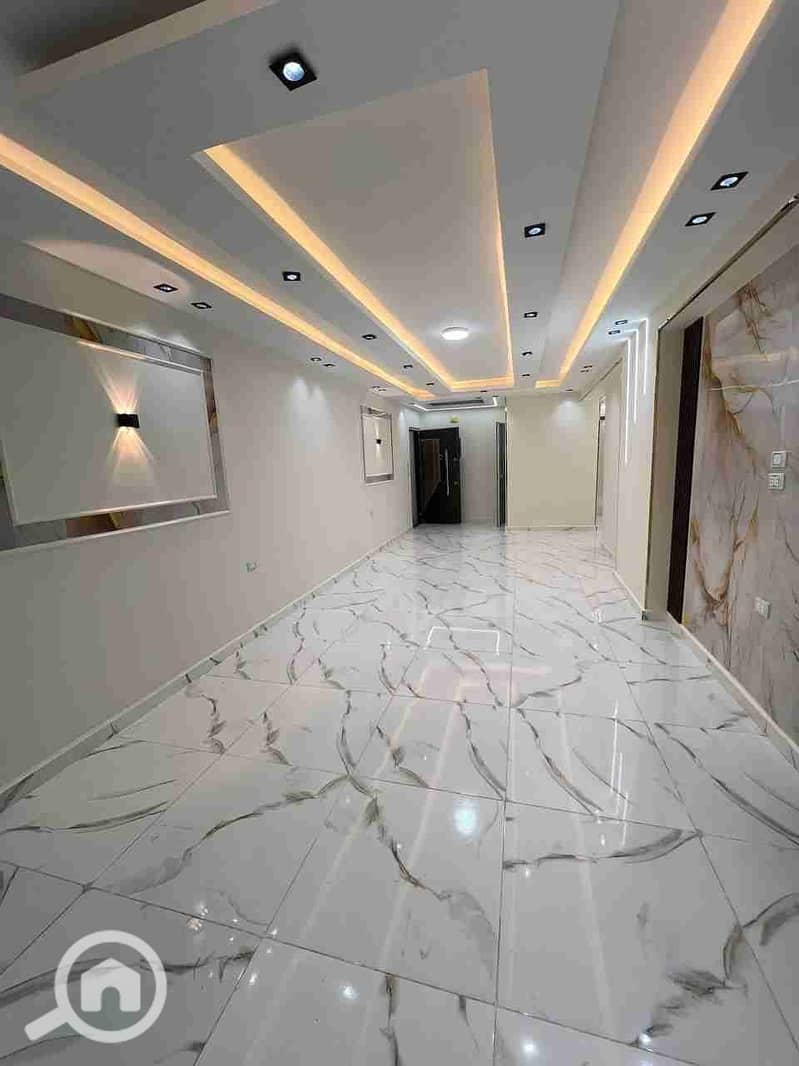 1000447739. jpg 1000447739. jpg