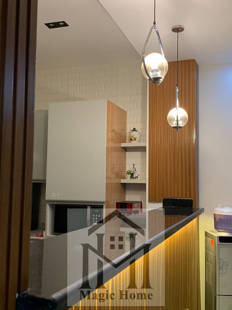 5 ebf712c3-c364-4929-b605-4c19d6dc9a0f. jpg