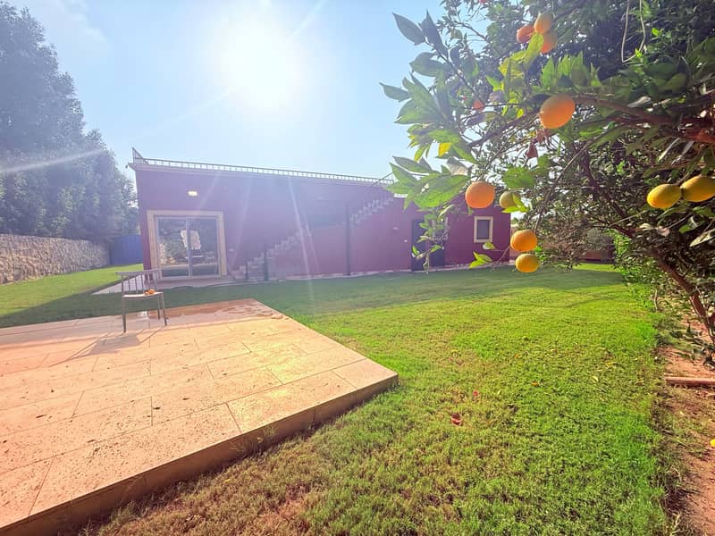 فيلا للإيجار الشهري فرش ممتاز بالكامل بحديقه خاصه و ميدان لاند سكيب