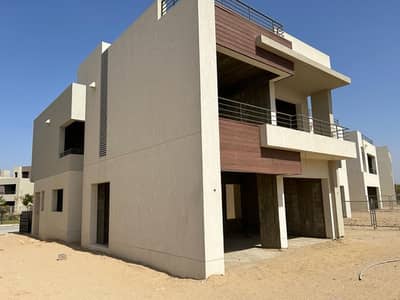 4 Bedroom Villa for Sale in 6th of October, Giza - The Crown Palm Hills Standalone Villa Type E for sale
