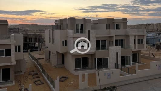 توين هاوس 4 غرف نوم للبيع في 6 أكتوبر، الجيزة - 11. jpg