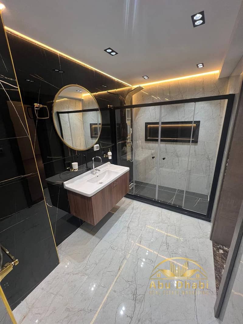 7 2739f57d-d5d7-412a-bbd3-a3e8d1ef5bbe. jpg