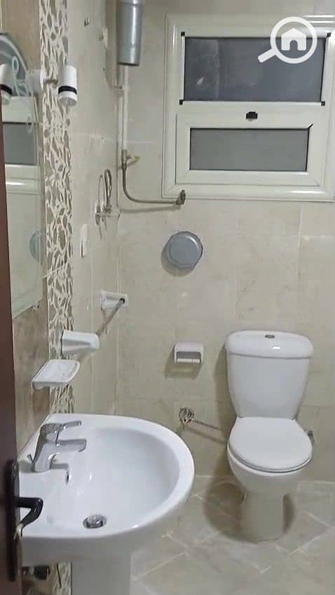 3 WhatsApp Video 2025-11-22 at 12.06. 17 AM_000126. jpg