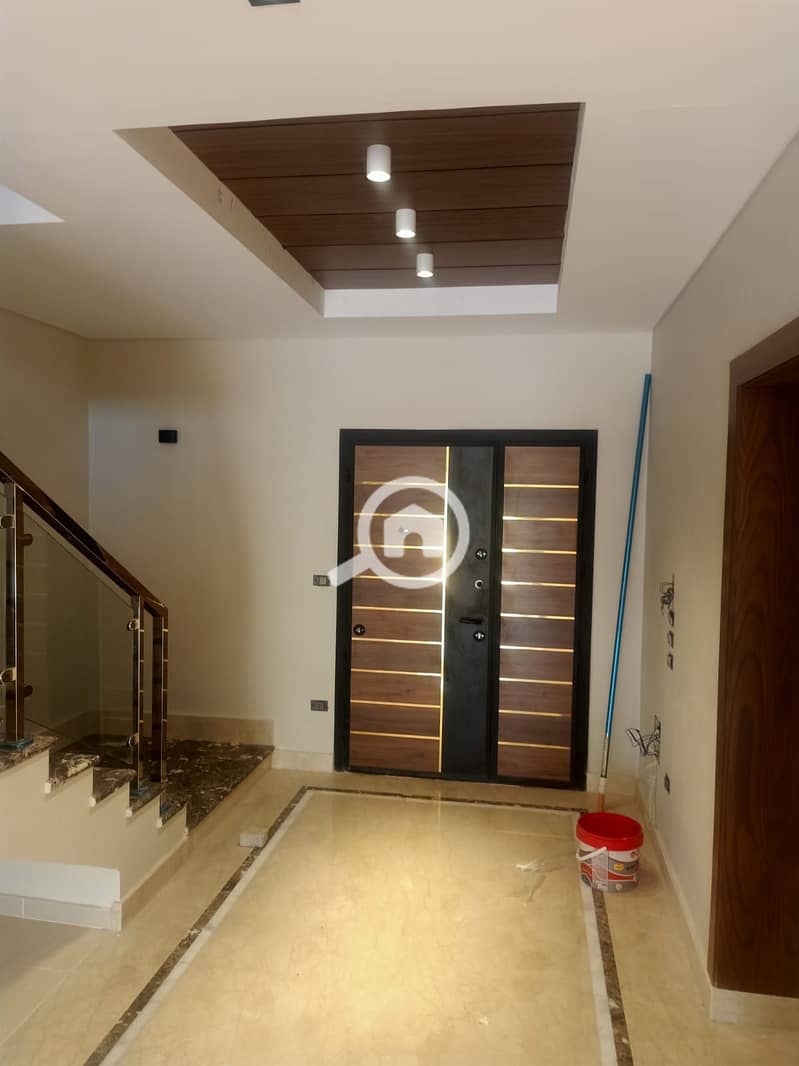 15 b3c17338-2972-4d06-983b-7a3f03821695. jpeg