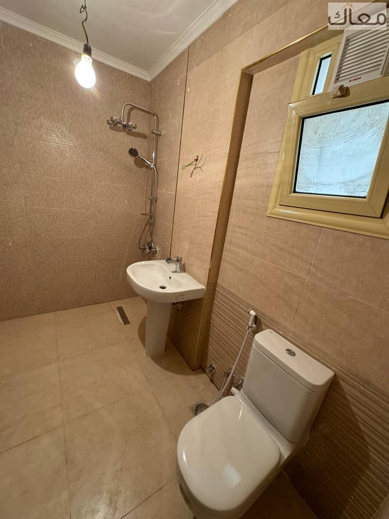 6 1468f296-6d1b-4b50-89f9-004c64ffecc7. jpeg