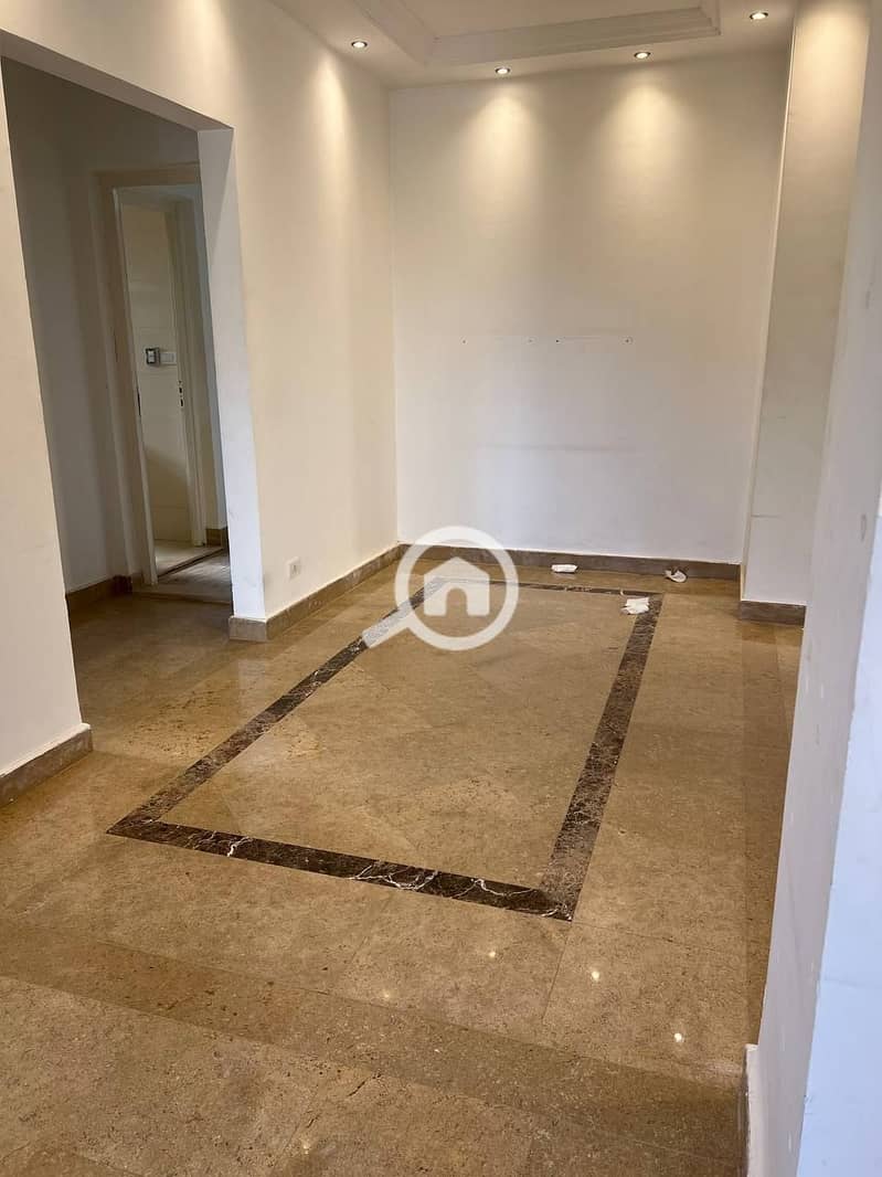 11 bae55a3f-93f3-49c0-943b-ebabbb8a570e. jpg