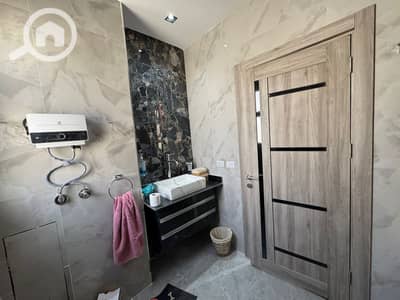 فیلا 3 غرف نوم للبيع في 6 أكتوبر، الجيزة - WhatsApp Image 2025-10-12 at 12.30. 52 PM (4). jpeg