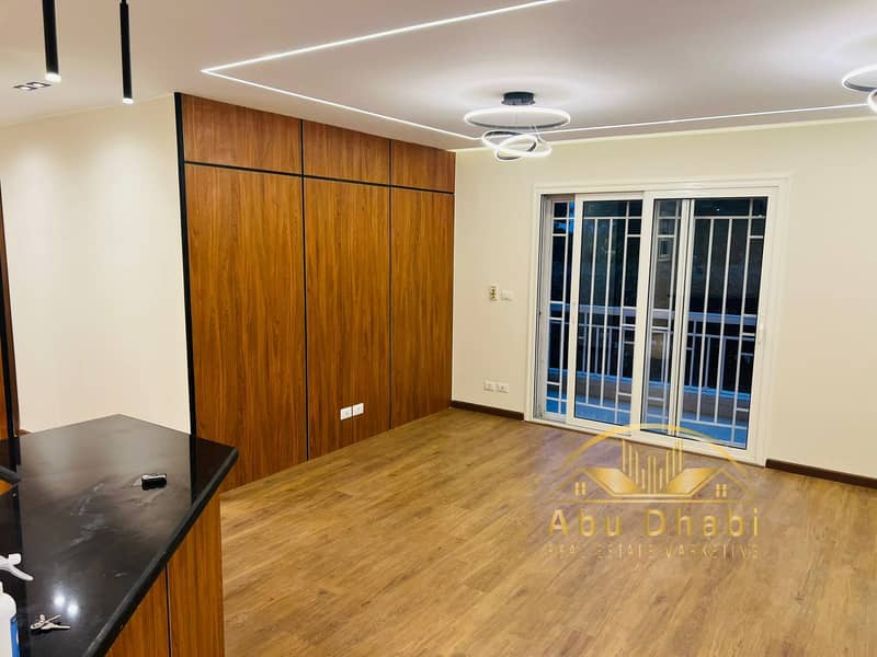 4 733f0792-c550-4815-9cd3-f3787743de35. jpg