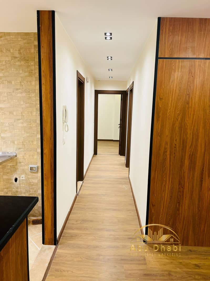 5 7f475a8d-cc7c-475a-a9e2-9f3444338a85. jpg