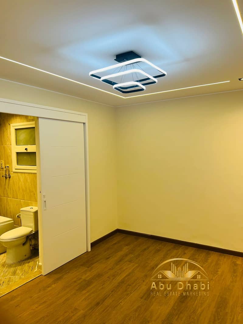 8 52428e75-95dc-4e81-914a-4b0725596f45. jpg