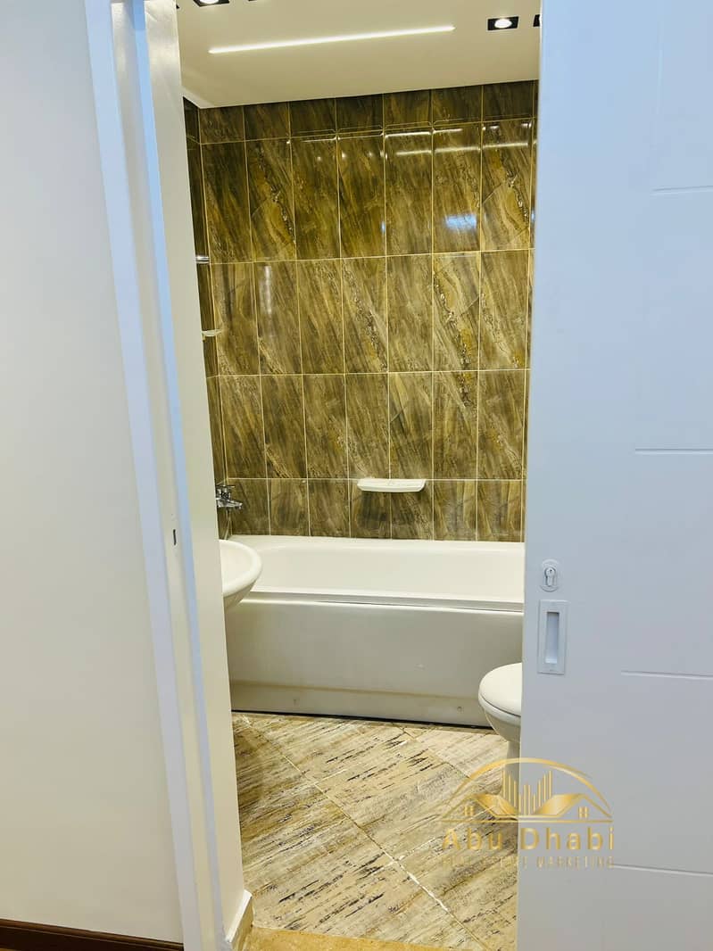 9 4310614e-898c-4774-8cad-1f82f8ea109b. jpg