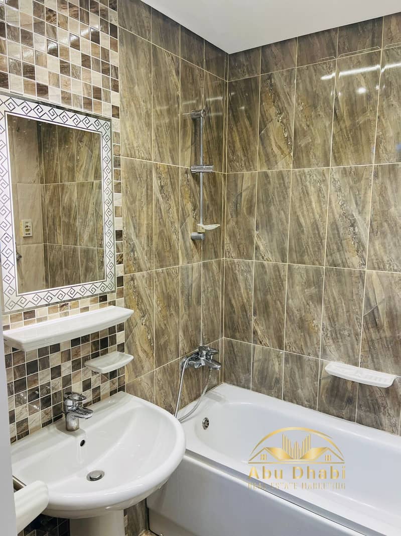 11 6f94492f-6553-4deb-888d-91759282e7dc. jpg