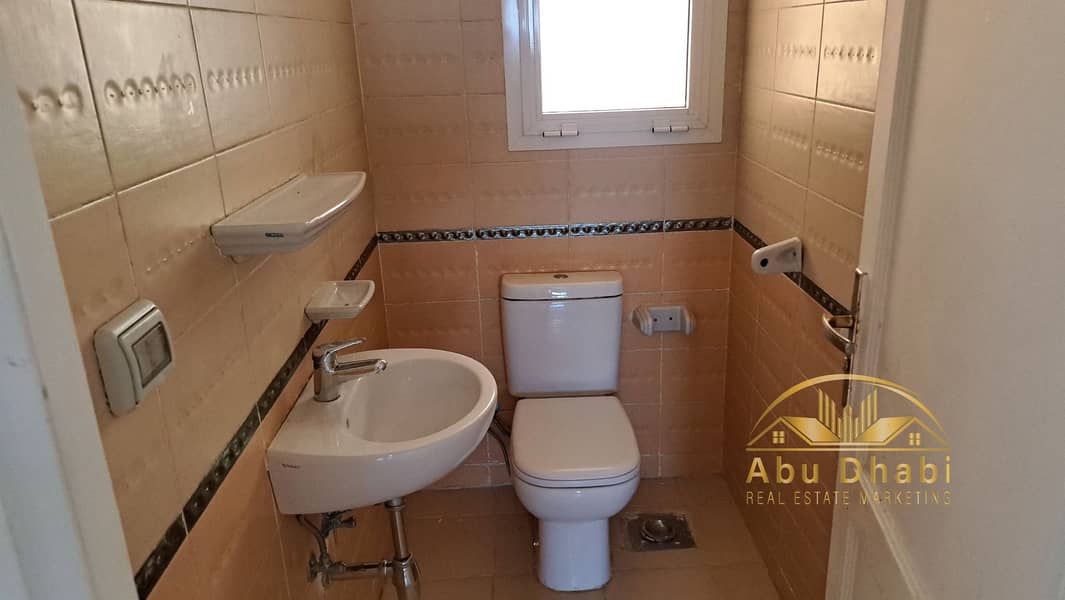 8 571256713_122167107062800390_4676089496570096384_n. jpg