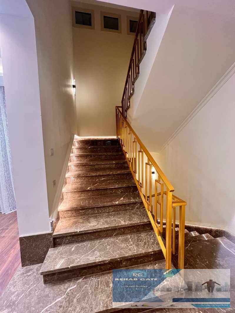 18 7c317f52-f8f3-4100-9355-5252ae4cd64a. jpg