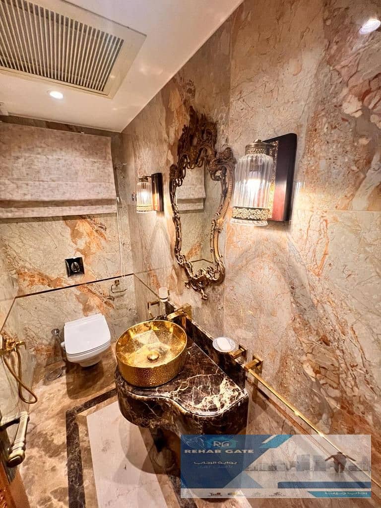 70 e77cd1d7-4895-4619-921c-ea9350639523. jpg