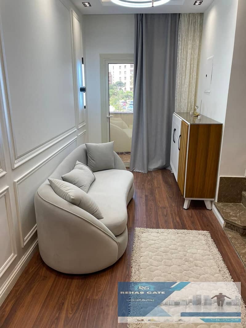 80 f28b90ab-b626-4801-aa9e-e3c11ea836ae. jpg