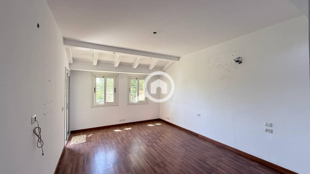 2 8e35046d-57e0-4684-bc9d-227e249e8bc6. jpg