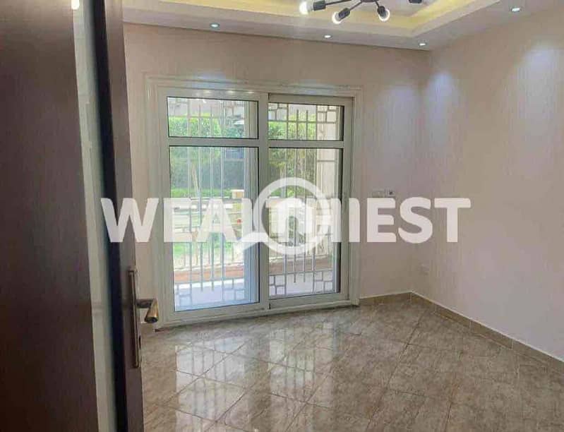 2 86ed5086-dba0-40f5-98b8-53997c9f646a. jpg