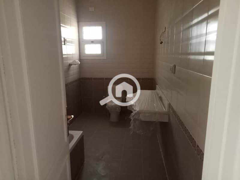 11 9b5be7cd-f063-47e6-afd2-efe0ebaf15b1. jpeg