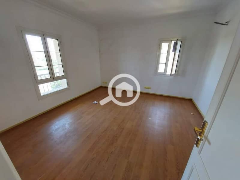 4 c3f6198f-9c71-446b-9ba3-756ece6fa918. jpg