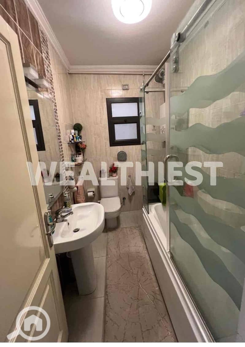 5 e9564fb6-45d8-4c61-8a9b-00495ee7f9a4. jpg