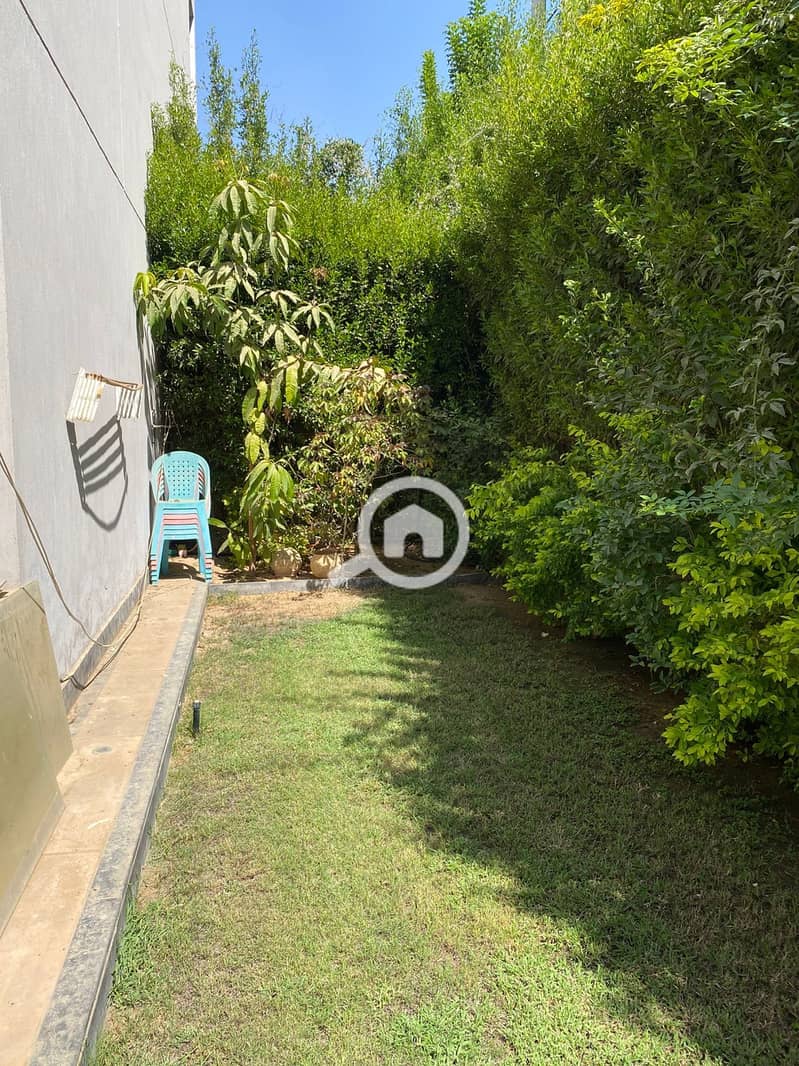 8 fa6b0efe-ae46-47f6-be2a-02ae59eeee48. jpg