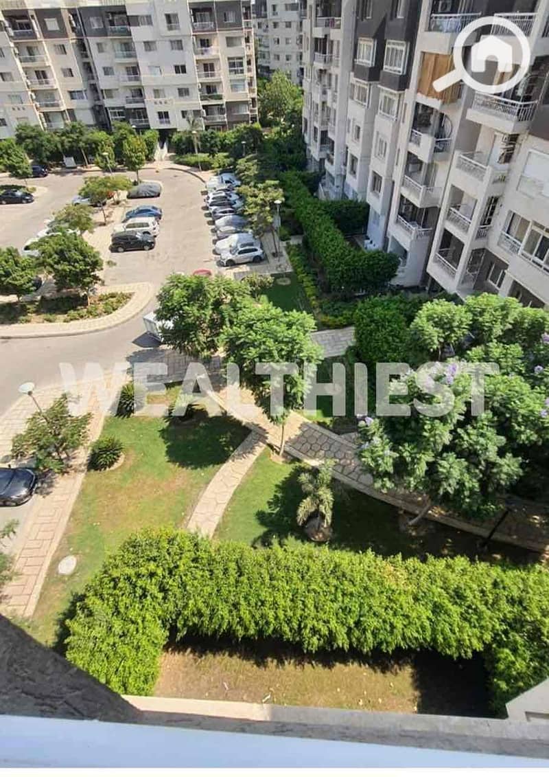 2 fc5d3de1-0594-498b-b862-cfe6a59ffb93. jpg