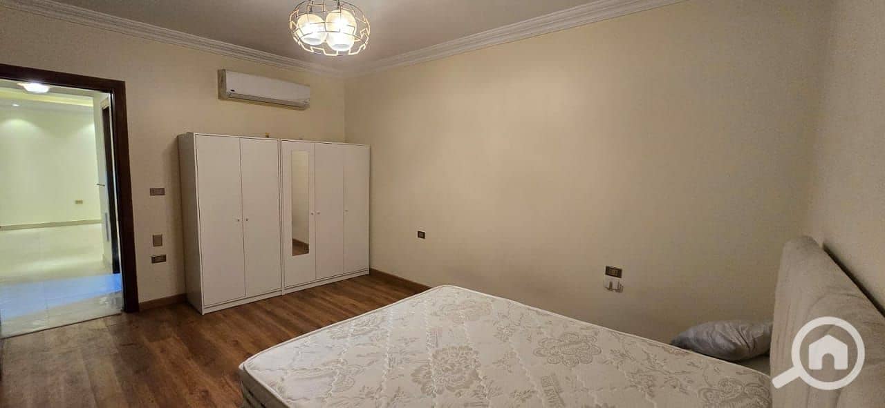 5 135 33,000 135 33,000 . jpg