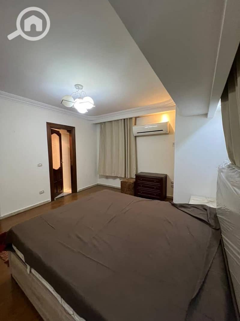 4 0f229ab4-8741-417b-8a78-287981acbf0e. jpeg