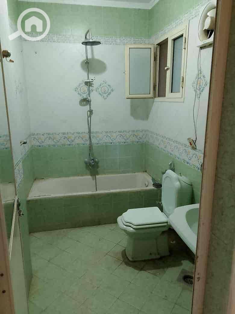 4 04fa2e37-16f5-45d0-80cb-f49027e3abf5. jpg