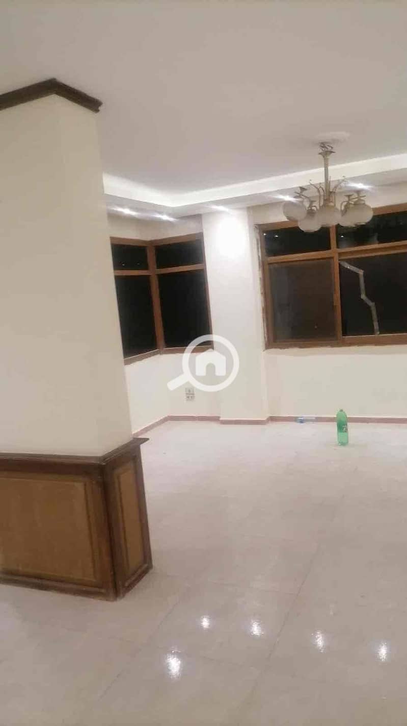 6 c553b47d-eb35-44c3-b9f8-f4ae239cb275. jpg