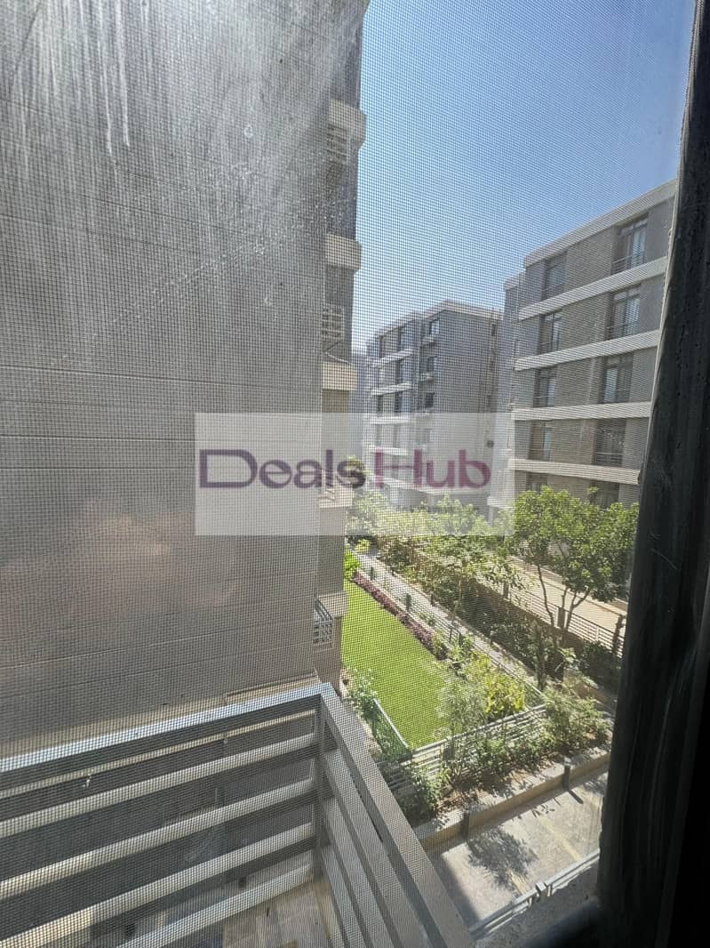 3 bd0af5ab-a07b-47eb-8637-f4c423cf8833. jpg