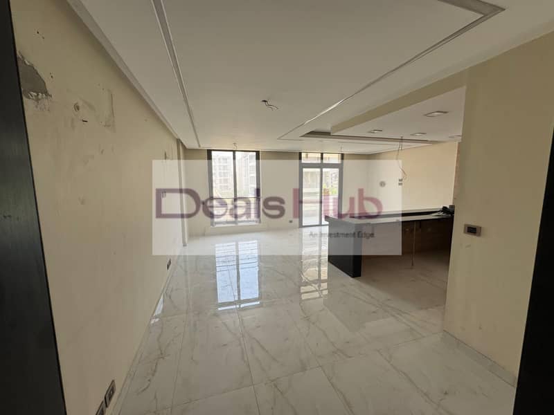 12 ccf91b79-e981-45f7-97ea-fc831b1bf064. jpg