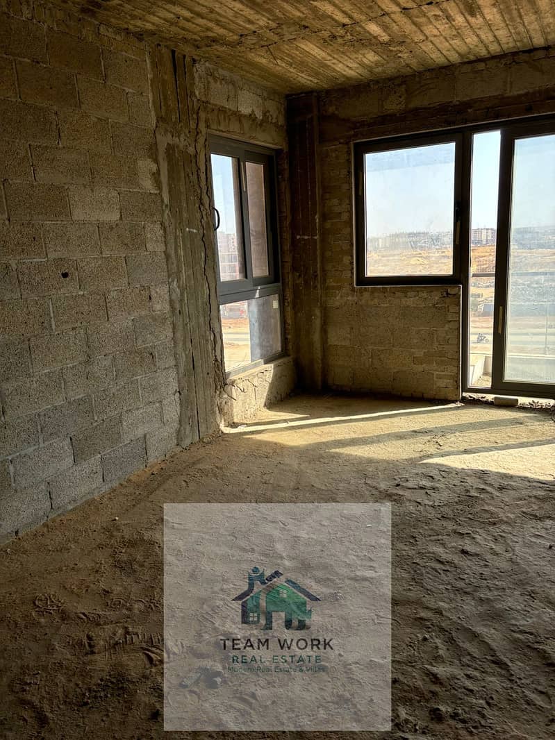 13 5a04617b-84e3-408c-83b5-6fcac46f36c9. jpg