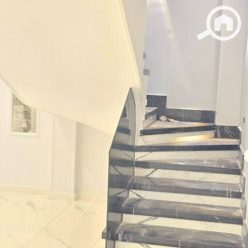 8 WhatsApp Image 2025-11-22 at 1.21. 35 PM (1). jpeg