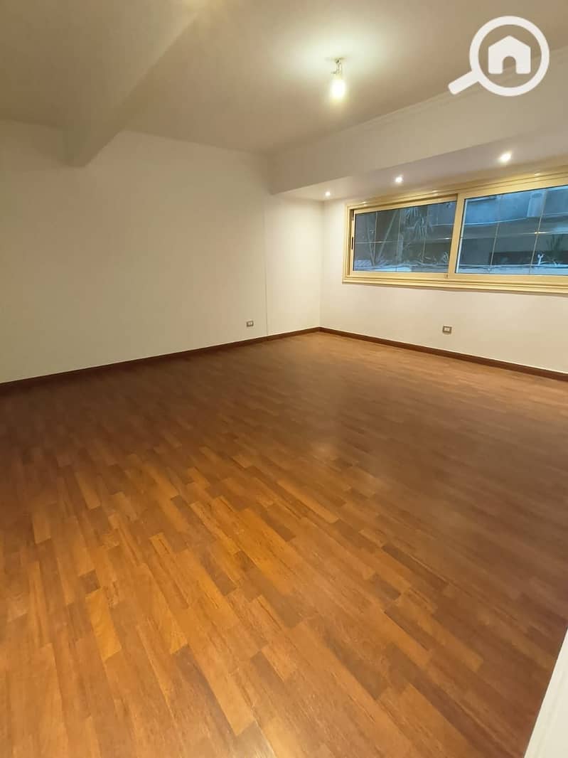 4 792a79e1-5eb0-44e0-bdcf-ccc69aa9aa35. jpeg