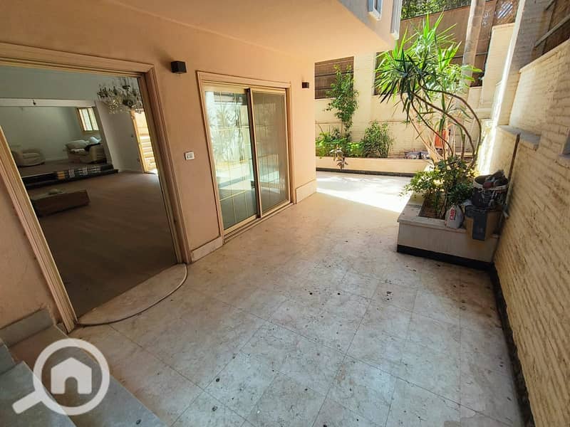 15 e06f7f5f-9619-4b42-ae67-93d64e175da9. jpeg